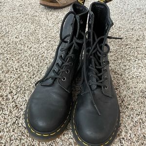 Black Lace-up Dr. Martens